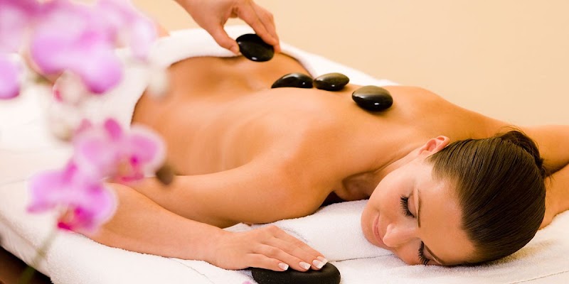 Swan Spa, spa in Indio, CA, photo 1 of 4